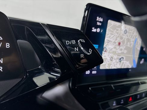 Certified 2023 Volkswagen ID.4 2WD image 19
