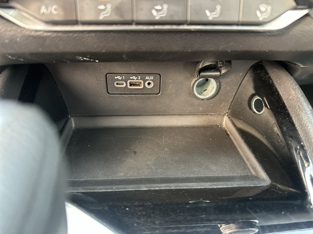 Used 2024 Nissan Altima 2.5 SV FWD image 27