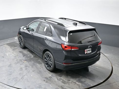 Used 2023 Chevrolet Equinox RS image 45