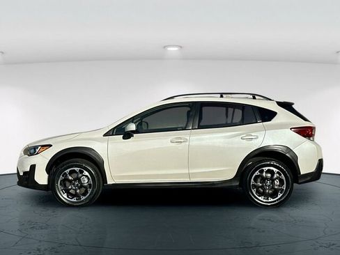 Used 2023 Subaru Crosstrek 2.0i Premium image 3