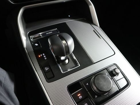 Certified 2025 MAZDA CX-70 Plug-In Hybrid w/ Premium Pkg image 23