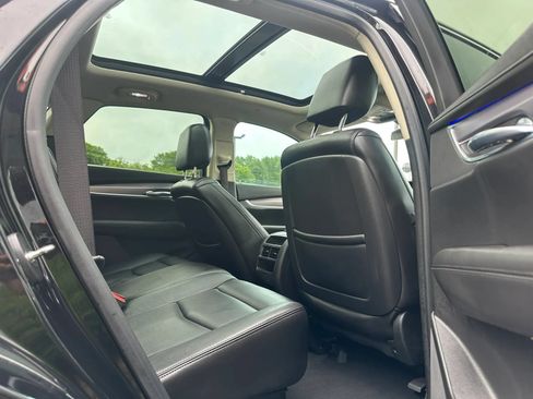 Used 2017 Cadillac XT5 Premium Luxury w/ LPO, Wheel Lock Package FWD image 15