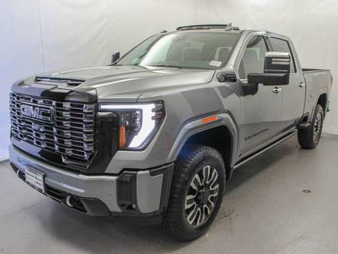 New 2026 GMC Sierra 2500 Denali Ultimate w/ LPO, Black Badging Package AWD/4WD image 6