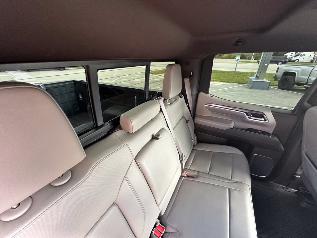 Used 2022 Chevrolet Silverado 1500 LTZ AWD/4WD image 25
