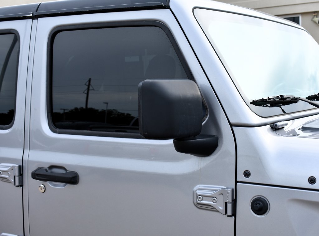 Used 2020 Jeep Wrangler Unlimited Sahara AWD/4WD image 8