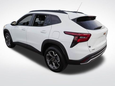 Certified 2024 Chevrolet Trax LT FWD image 5