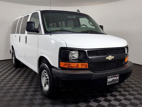 Used 2017 Chevrolet Express 2500 LS image 5