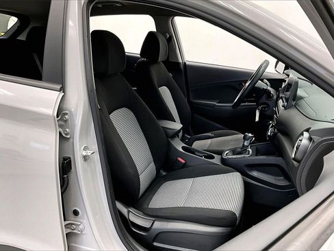 Certified 2023 Hyundai Kona SE w/ Cargo Package image 7