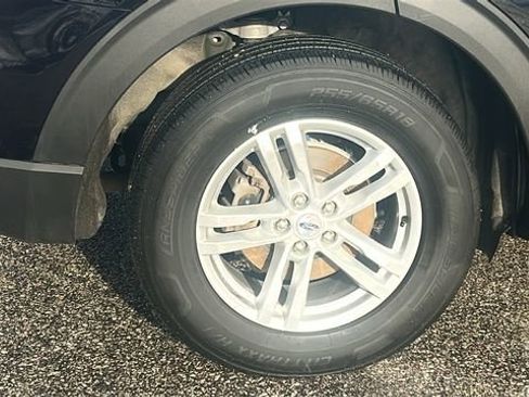 Used 2023 Ford Explorer XLT image 17