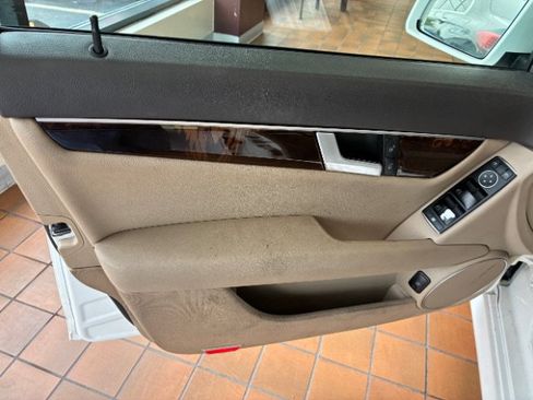 Used 2014 Mercedes-Benz C 250 Sedan image 12