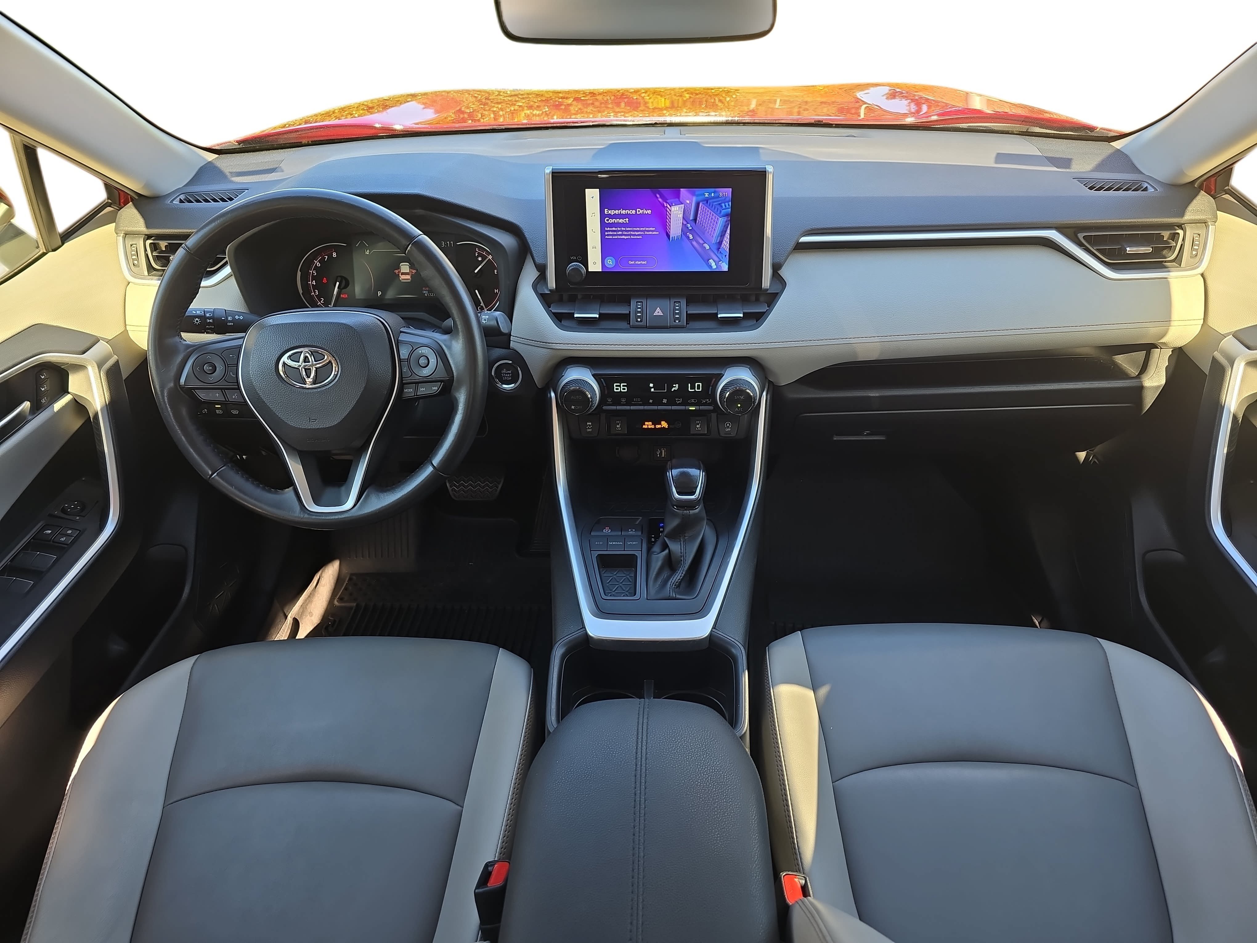 Used 2023 Toyota RAV4 XLE Premium FWD image 9