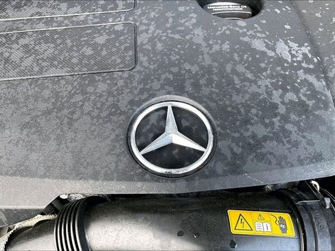 Used 2022 Mercedes-Benz GLE 350 4MATIC w/ Premium Package image 34