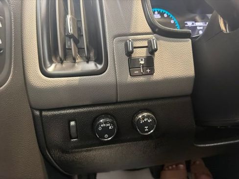 Used 2019 Chevrolet Colorado W/T w/ WT Convenience Package AWD/4WD image 23