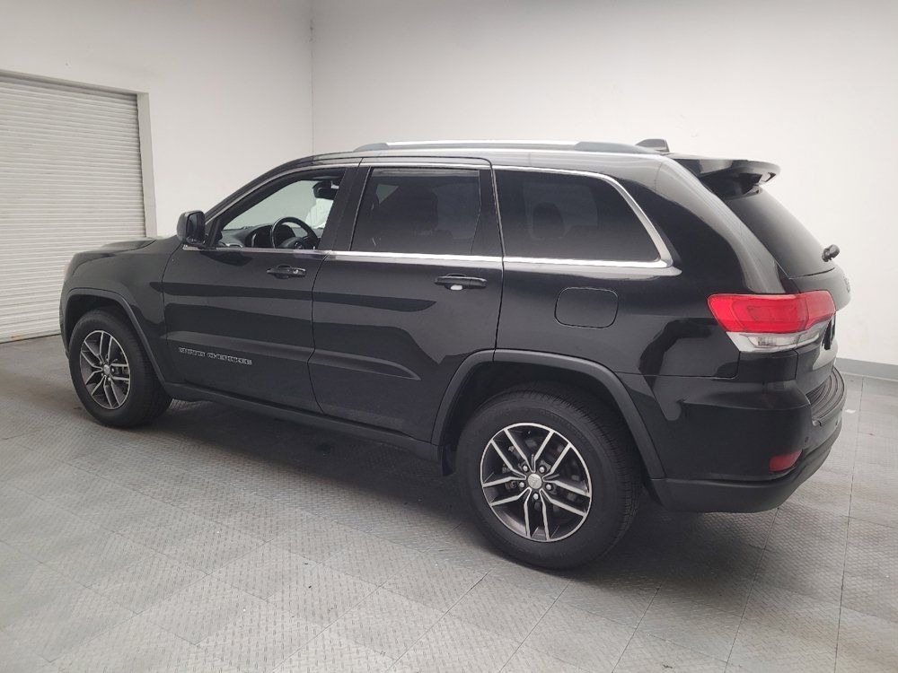 Used 2018 Jeep Grand Cherokee Laredo RWD image 3