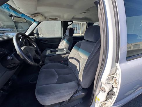 Used 2006 GMC Sierra 2500 W/T w/ Heavy-Duty Power Package RWD image 21