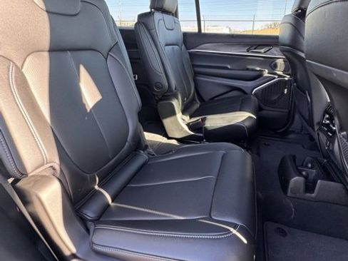 New 2025 Jeep Grand Cherokee L Limited w/ Luxury Tech Group II image 16