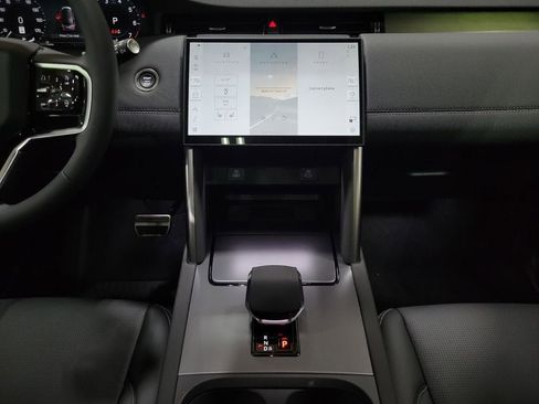 New 2025 Land Rover Discovery Sport Dynamic SE image 26