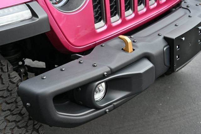 Used 2022 Jeep Wrangler Unlimited Rubicon w/ Xtreme Recon 35" Tire Package AWD/4WD image 17
