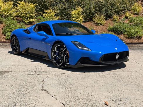 Used 2022 Maserati MC20 Coupe RWD image 1