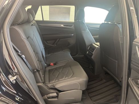 New 2026 Volkswagen Atlas Cross Sport SE AWD/4WD image 34