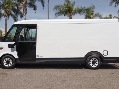 Used 2024 Chevrolet Brightdrop 600 w/ Commercial Equipment Package AWD/4WD image 5