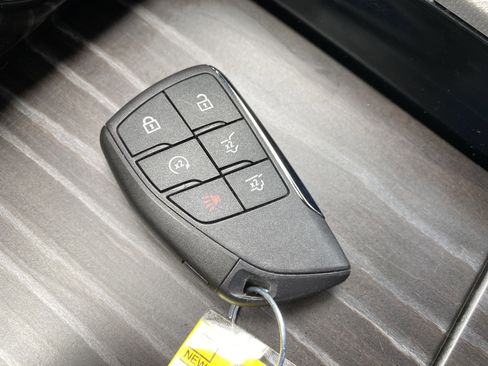 Used 2023 GMC Yukon Denali RWD image 40