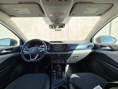 Certified 2023 Volkswagen Taos SE image 6