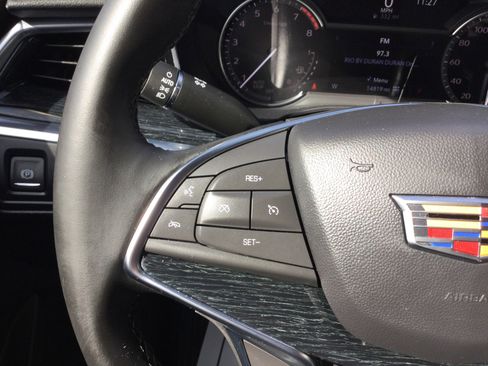 Used 2025 Cadillac XT5 Premium Luxury image 18