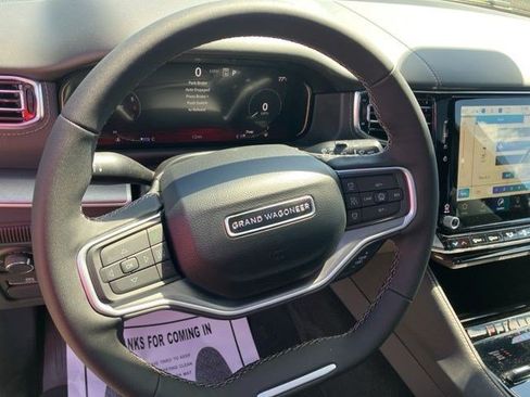 New 2026 Jeep Grand Wagoneer L Limited AWD/4WD image 17