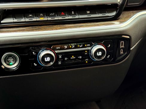 Used 2022 GMC Sierra 1500 Elevation image 28