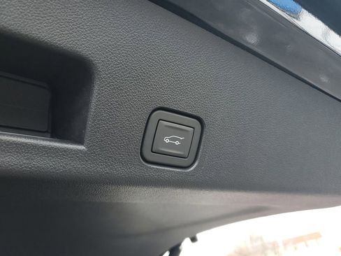 New 2026 Chevrolet Traverse LT w/ Sun and Wheel Package image 8