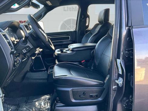 Used 2025 RAM 3500 Laramie image 11