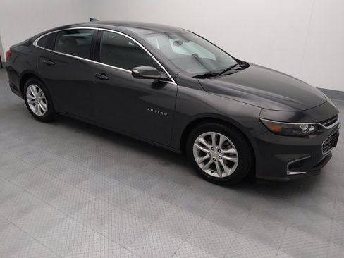 Used 2017 Chevrolet Malibu LT image 11