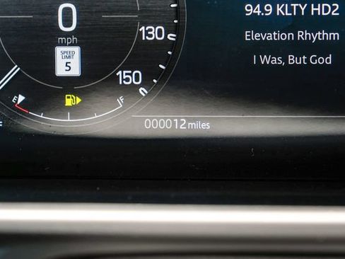New 2026 Land Rover Defender 110 X-Dynamic SE AWD/4WD image 24