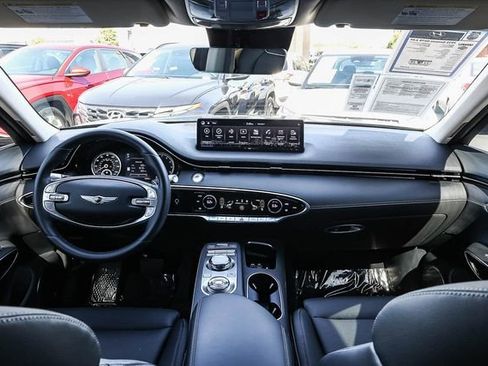 Used 2025 Genesis GV70 2.5T image 12