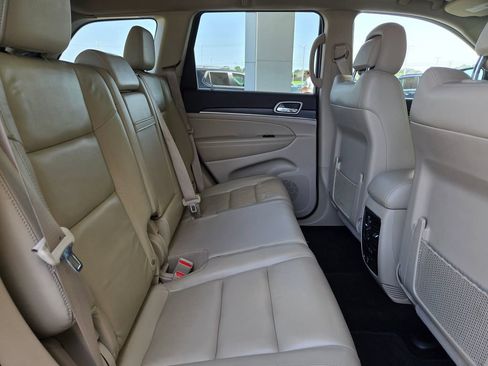 Used 2022 Jeep Grand Cherokee Limited RWD image 24