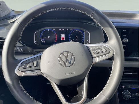 Used 2023 Volkswagen Taos SEL AWD/4WD image 25