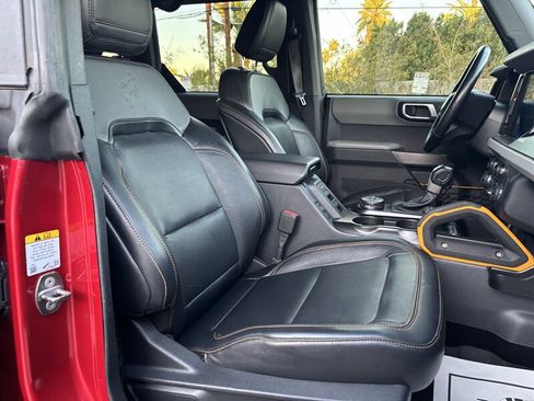 Used 2021 Ford Bronco Badlands image 34