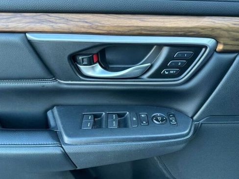 Used 2017 Honda CR-V Touring image 11