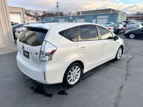 Used 2012 Toyota Prius V Two image 3