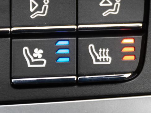 Used 2025 Porsche 718 Cayman image 85