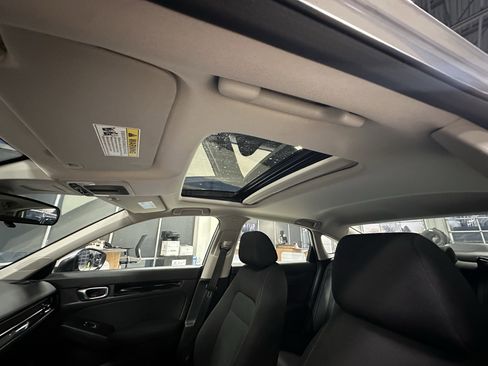 Used 2023 Honda Civic EX image 17