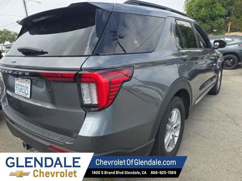 Used 2025 Ford Explorer Active RWD image 8