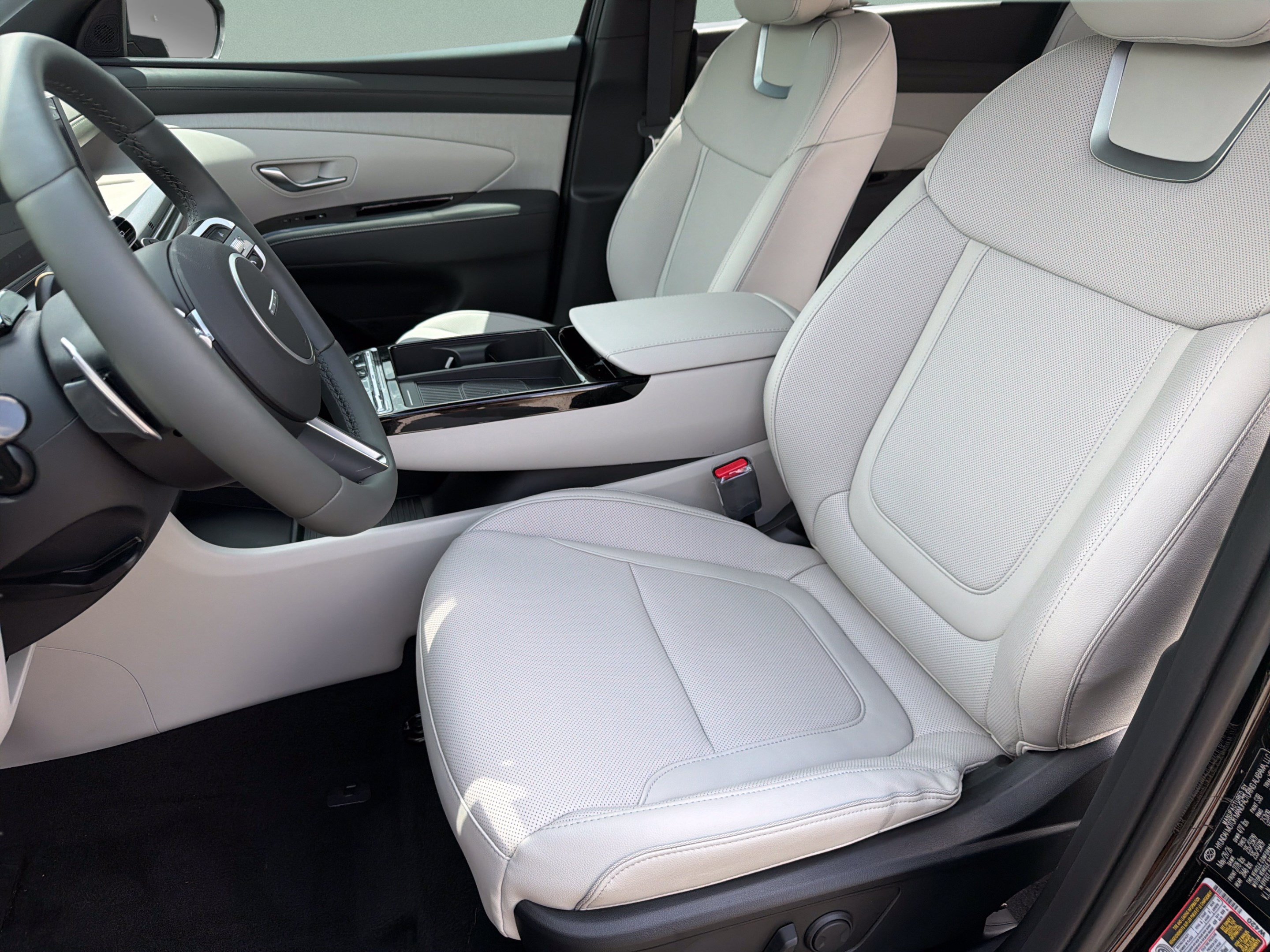 New 2026 Hyundai Tucson Limited FWD image 24