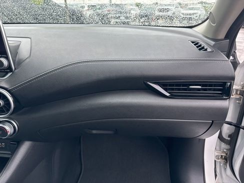 Used 2024 Nissan Sentra SV FWD image 17
