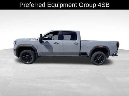 Certified 2025 GMC Sierra 2500 AT4 w/ Technology Package AWD/4WD image 4