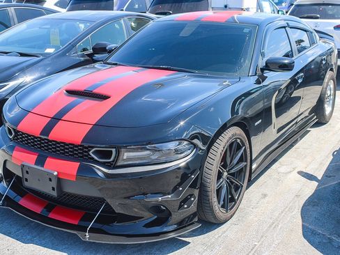 Used 2019 Dodge Charger R/T RWD image 5