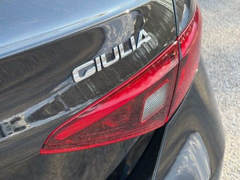 Used 2022 Alfa Romeo Giulia Veloce image 16