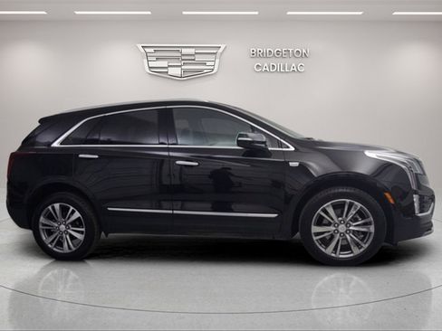 Used 2025 Cadillac XT5 Premium Luxury image 8