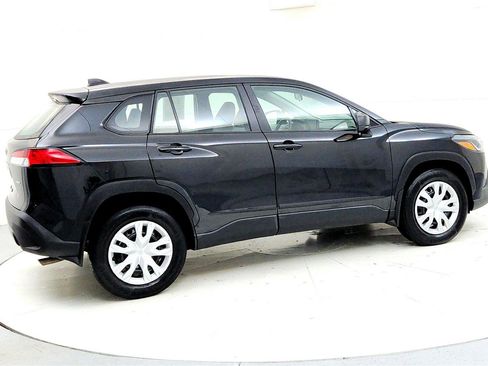 Certified 2024 Toyota Corolla Cross L image 6